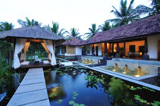 WEEKEND AT A ROMANTIC SEASHORE IN NIRAAMAYA RETREATS SURYA SAMUDRA RESORT, KOVALAM 